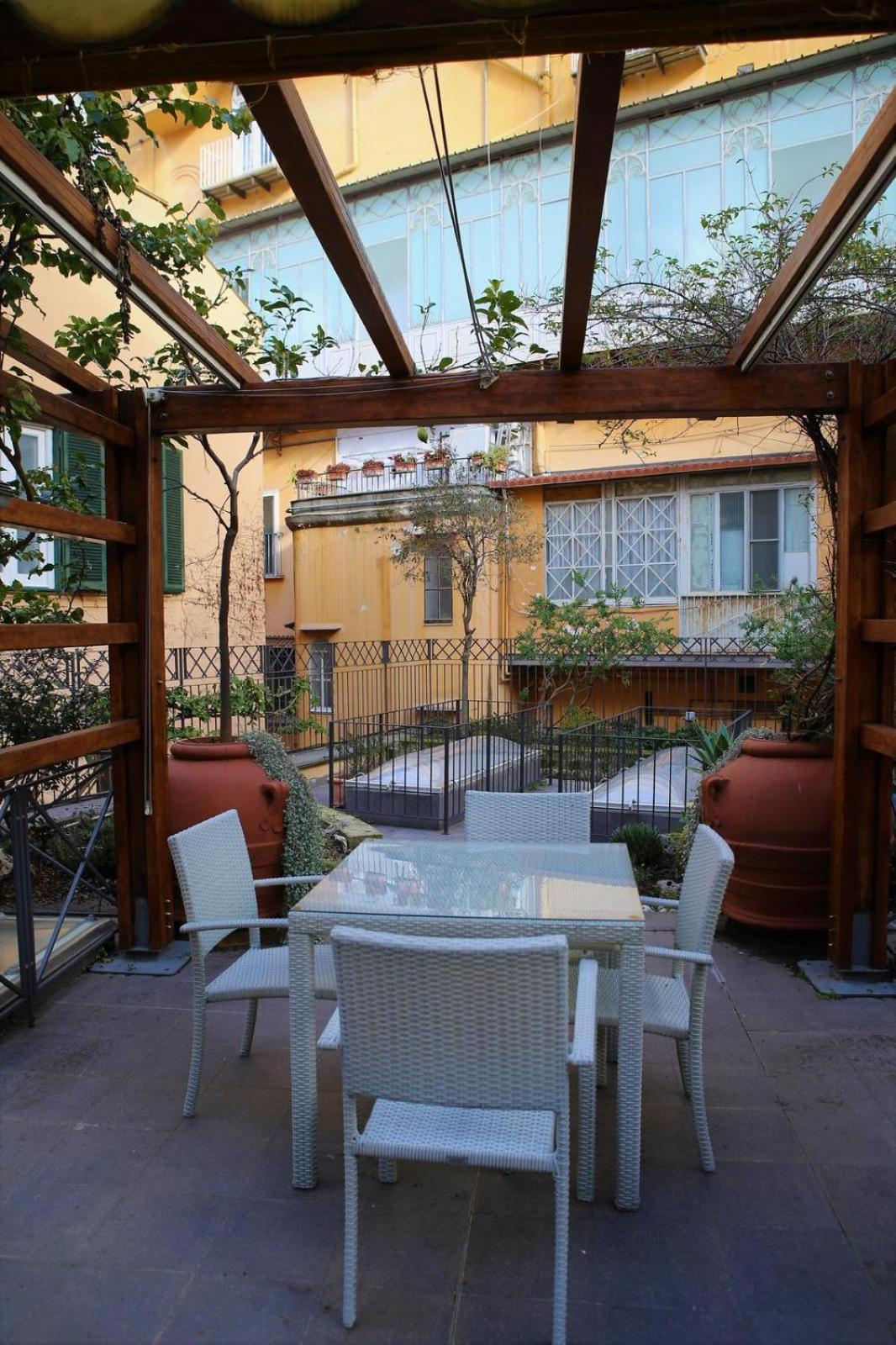 Suite Piazza Del Gesu By Domusextra Neapel Exterior foto
