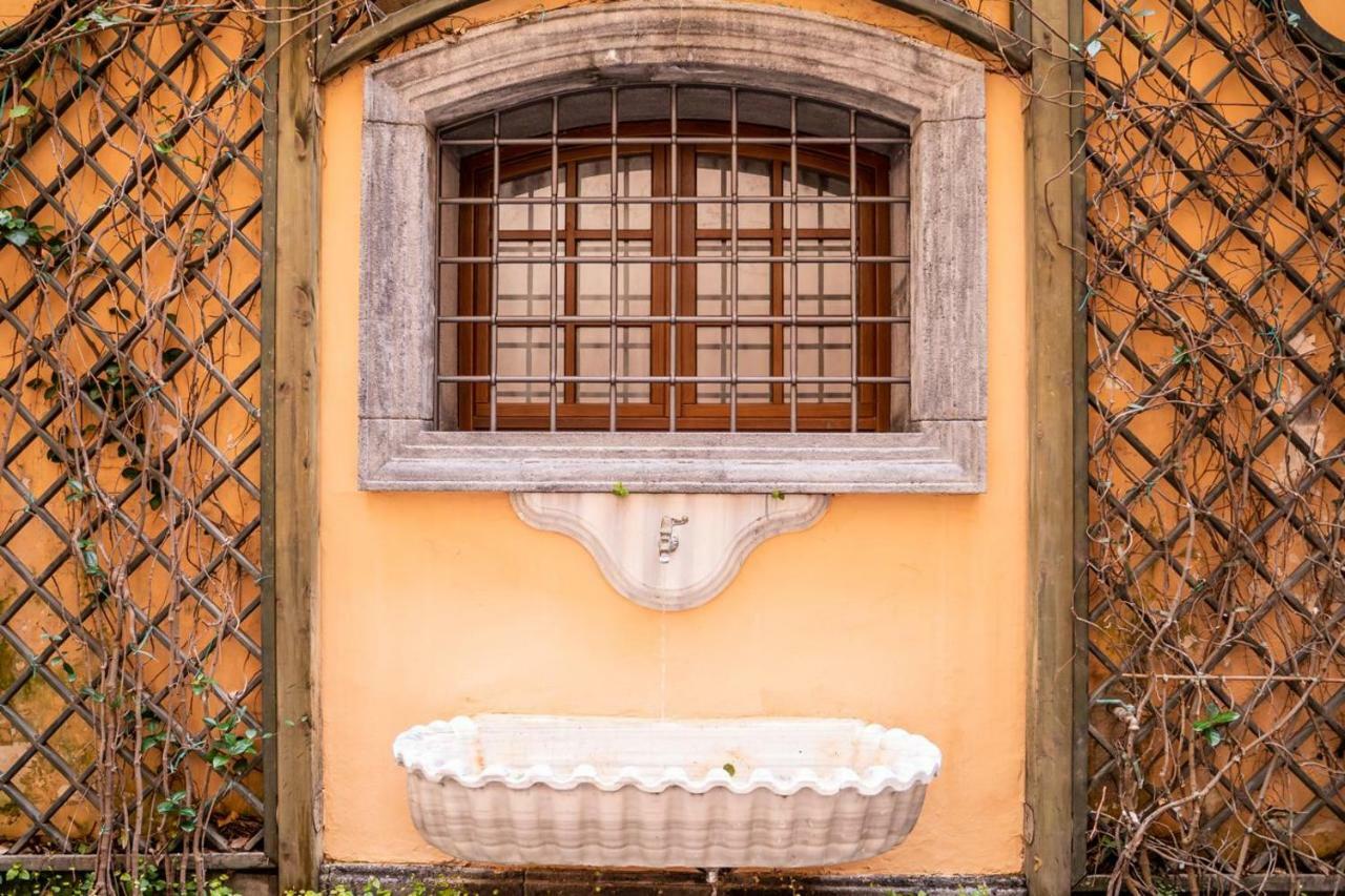 Suite Piazza Del Gesu By Domusextra Neapel Exterior foto